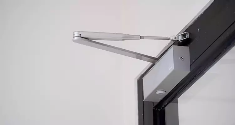 Screen Door Closer Repair in Pinellas Park, FL