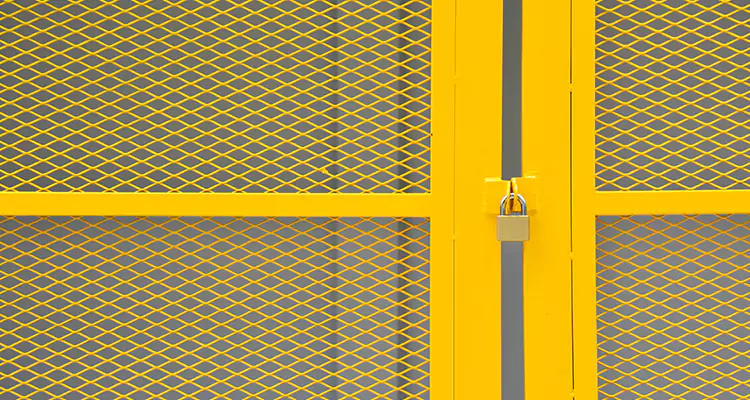 Steel Mesh Screen Door Repair in Pinellas Park, FL