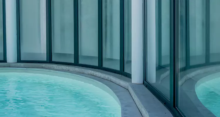 Repair Polyester Screen for Pool Enclosure in Pinellas Park, FL