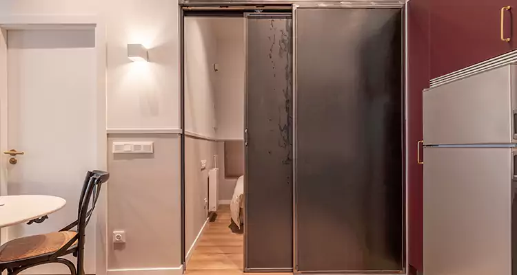 We Fix Closet Sliding Door in Pinellas Park, FL