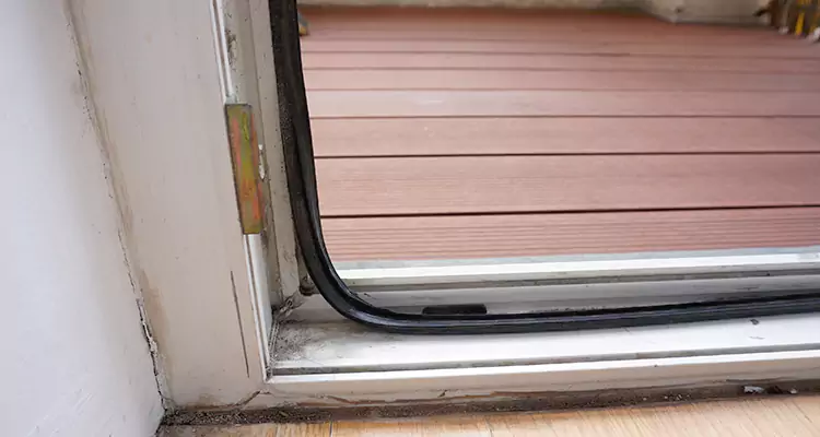 Why Choose Us for Leaking Sliding Glass Door Repair in Pinellas Park, FL?