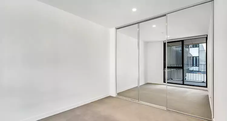 Why Homeowners Choose Us for Sliding Mirror Door Replacement in Pinellas Park, FL