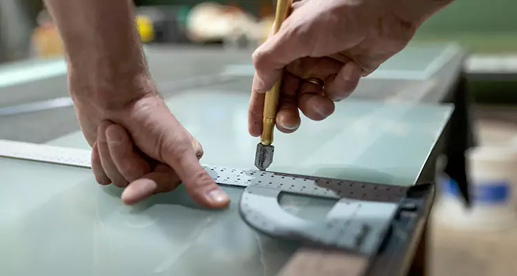 Glass Scratch Repair in Pinellas Park, FL