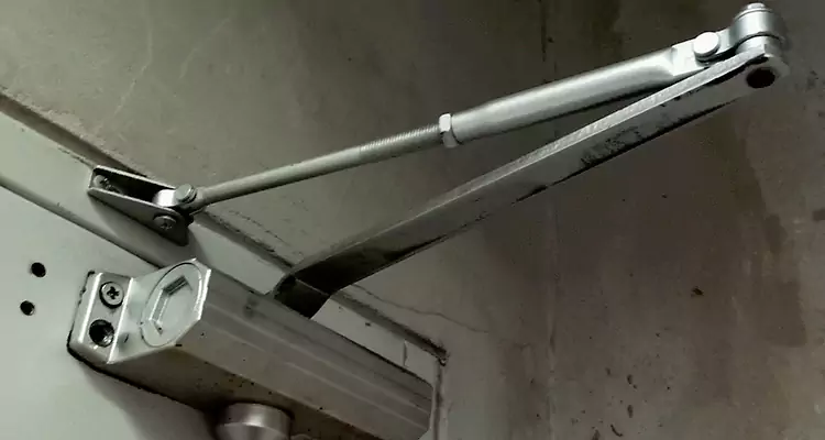 Door Closer Parallel Arm Installation in Pinellas Park, FL