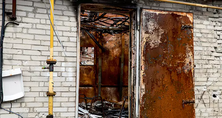 Metal Door Rust Repair in Pinellas Park, FL