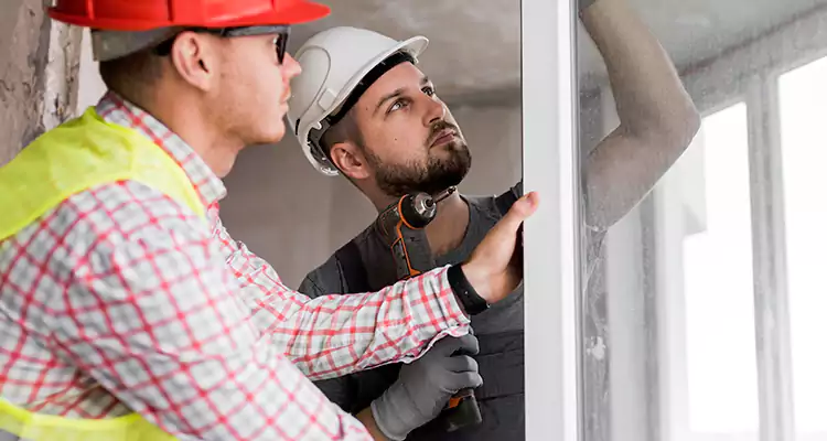 Sliding Patio Door Sticking? Expert Repair in Pinellas Park, FL.