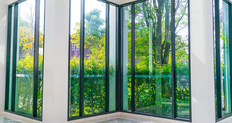 Folding Glass Balcony Door Repair in Pinellas Park, FL