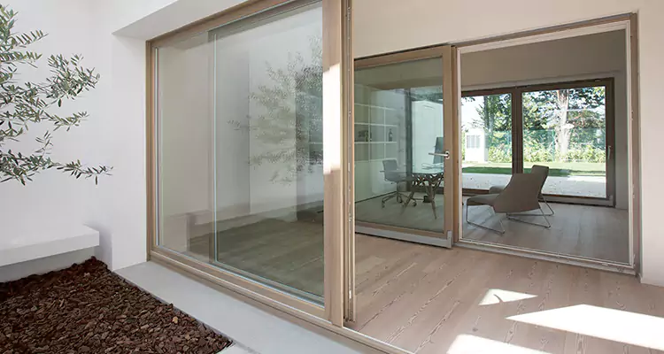 Sliding Screen Door Bottom Track Replacement in Pinellas Park, FL