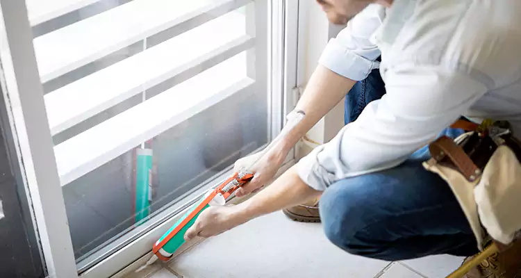 Dap Window Caulk Repair in Pinellas Park, FL